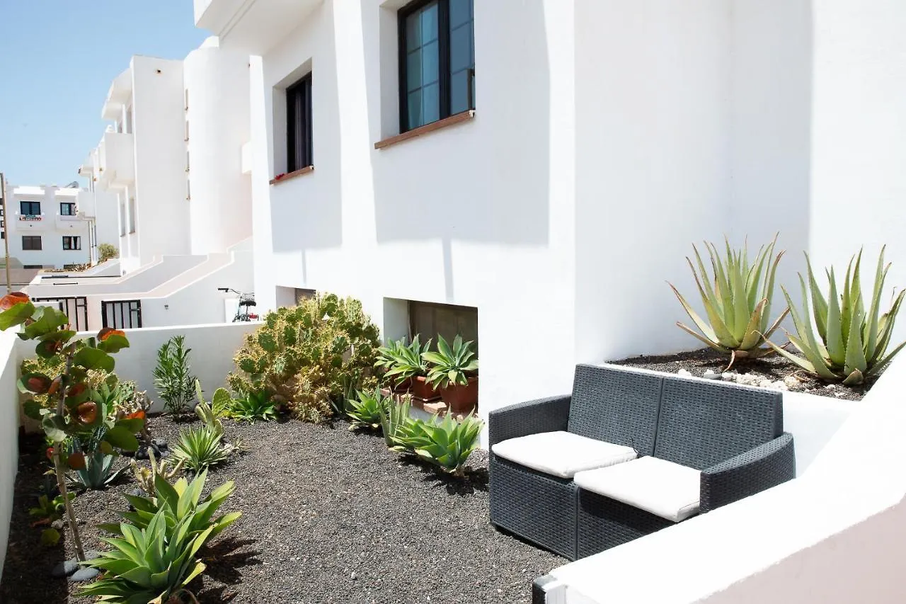 Surf Dream Surfhouse Hostel Corralejo