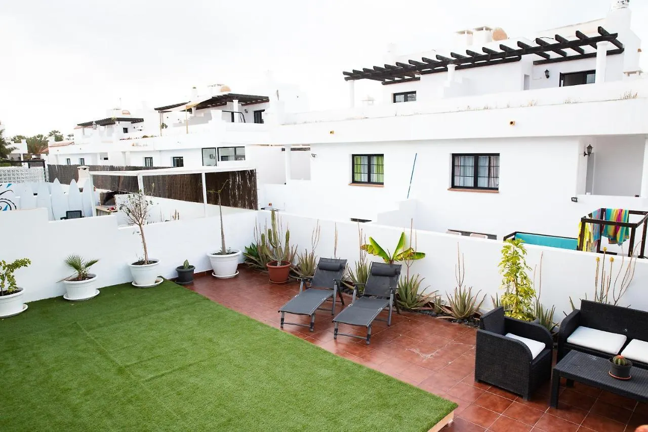 Surf Dream Surfhouse Hostel Corralejo